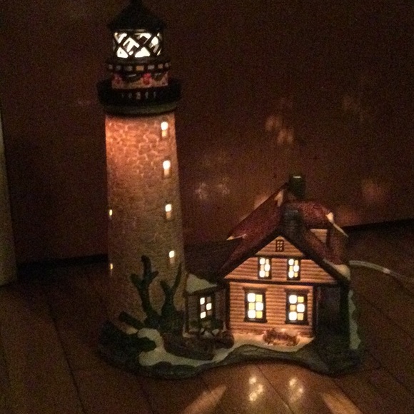 Vintage Santa’s Workbench Cape Christina Lighthouse - Picture 2 of 8